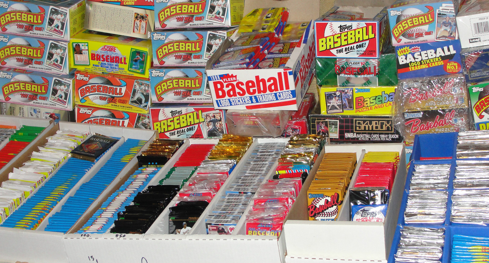 Huge Wholesale Lot of 1000 Unopened Old Vintage Baseball Cards in Wax Packs