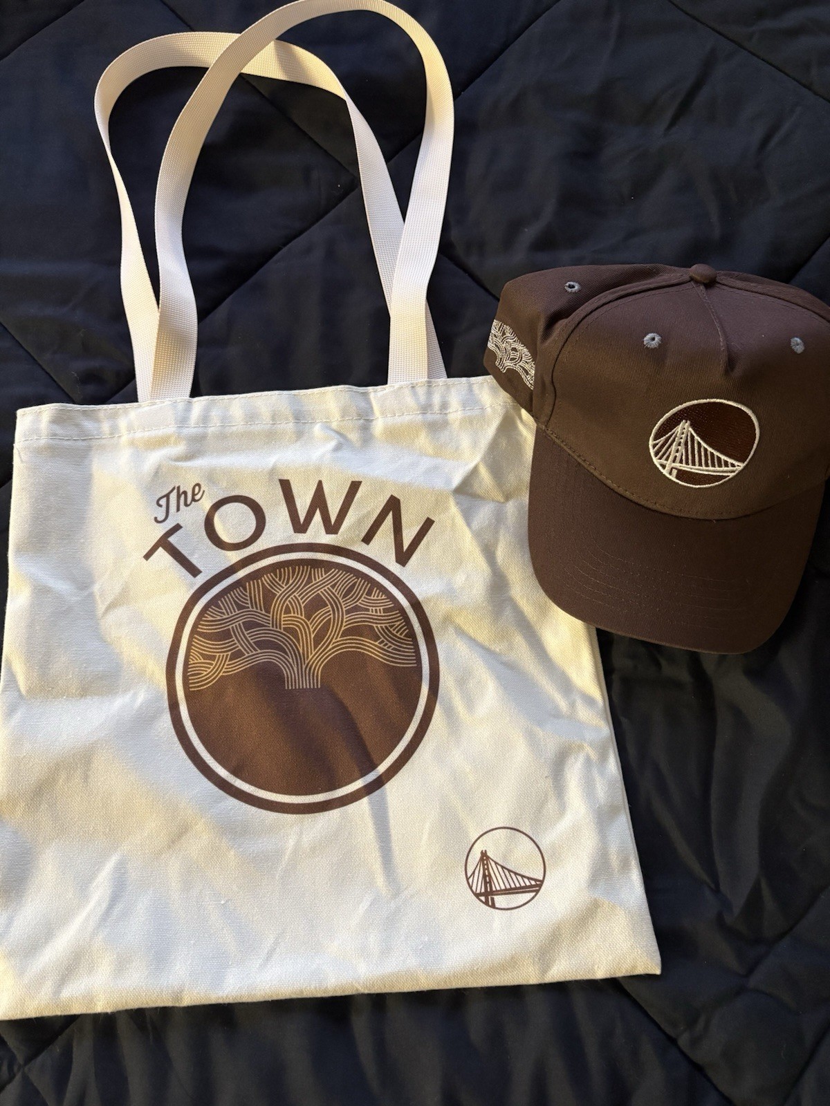 Golden State Warriors The Town Brown SnapBack Hat and Bag.