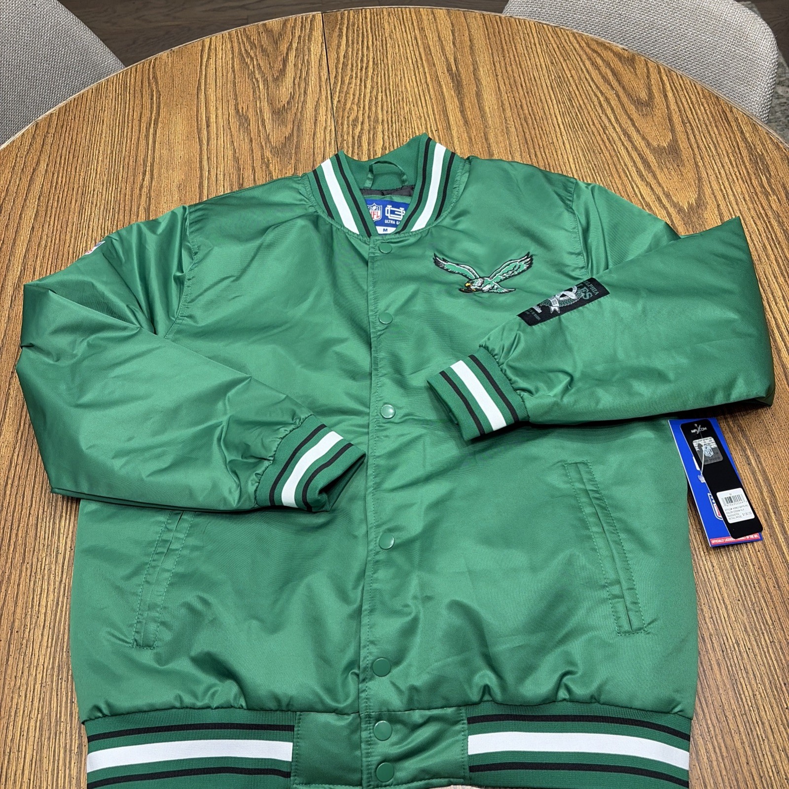 NWT Men’s NFL Philadelphia Eagles Kelly Green Satin Bomber Jacket Size M