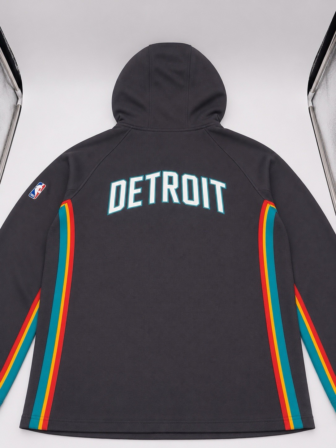 Detroit Pistons Quarter Zip Hoodie New With Tags Size Is L