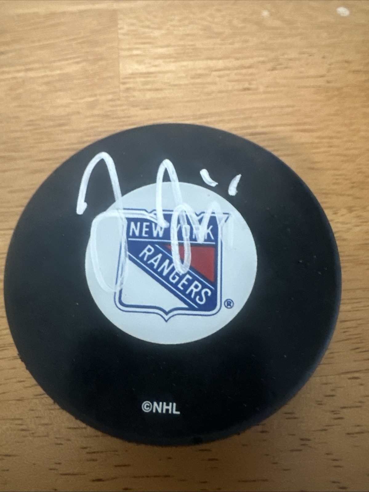 HOF JAROMIR JAGR AUTOGRAPH HOCKEY PUCK “NOT CERTIFIED” GUARANTEED OR MONEY BACK