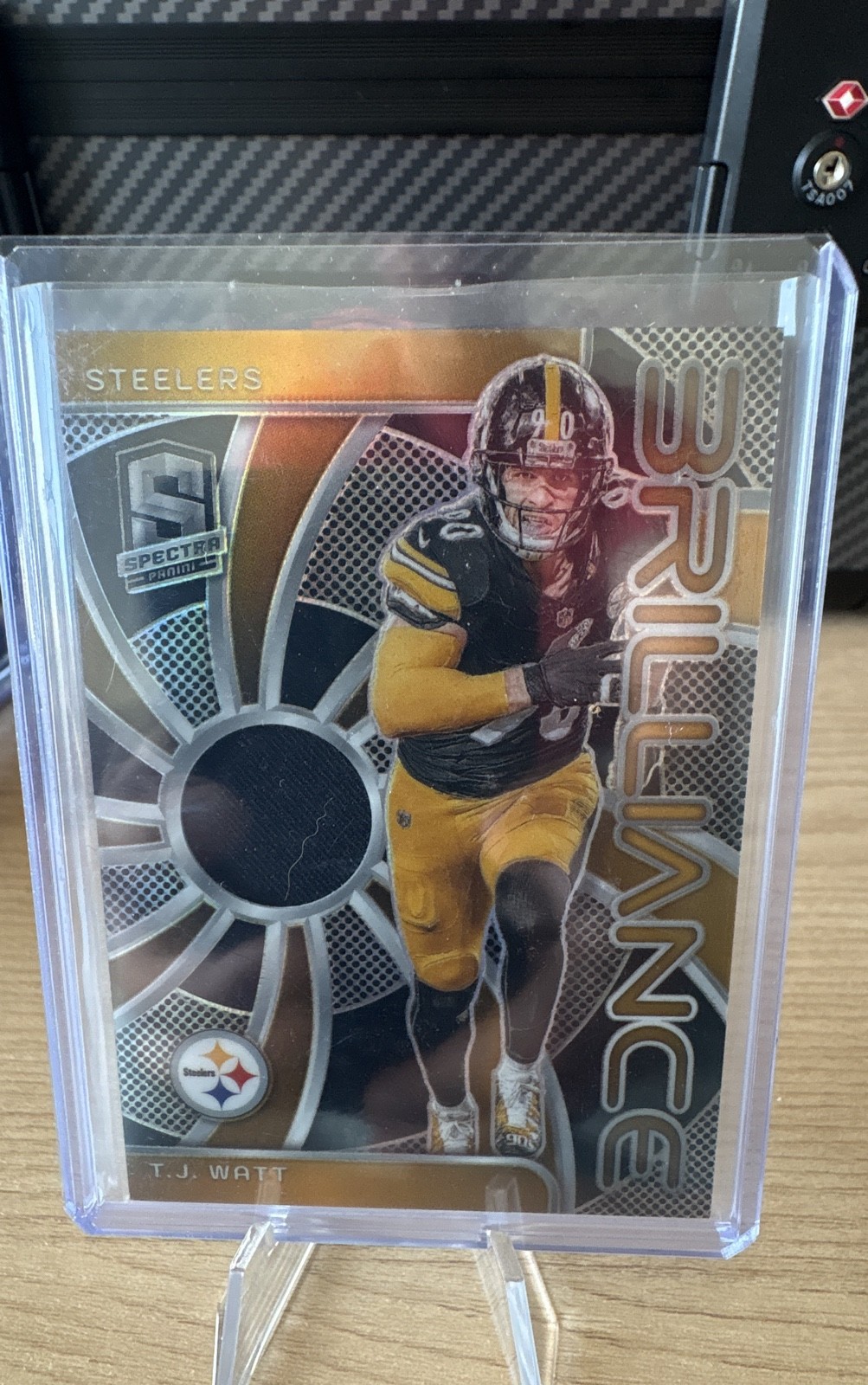 2024 Panini Spectra – Brilliance T.J. Watt #BRI-TJW Hyper Prizm /60 (MEM)