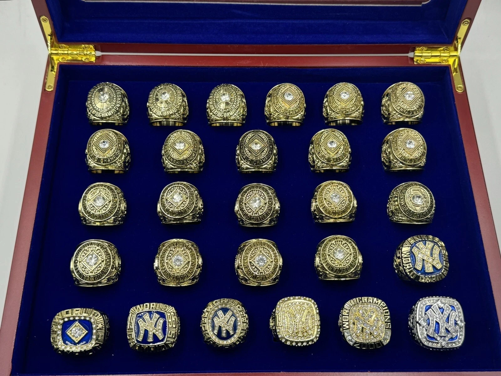 NY YANKEES 27 PIECE MLB WORLD SERIES CHAMPIONSHIP RING COLLECTION SET- BRAND NEW