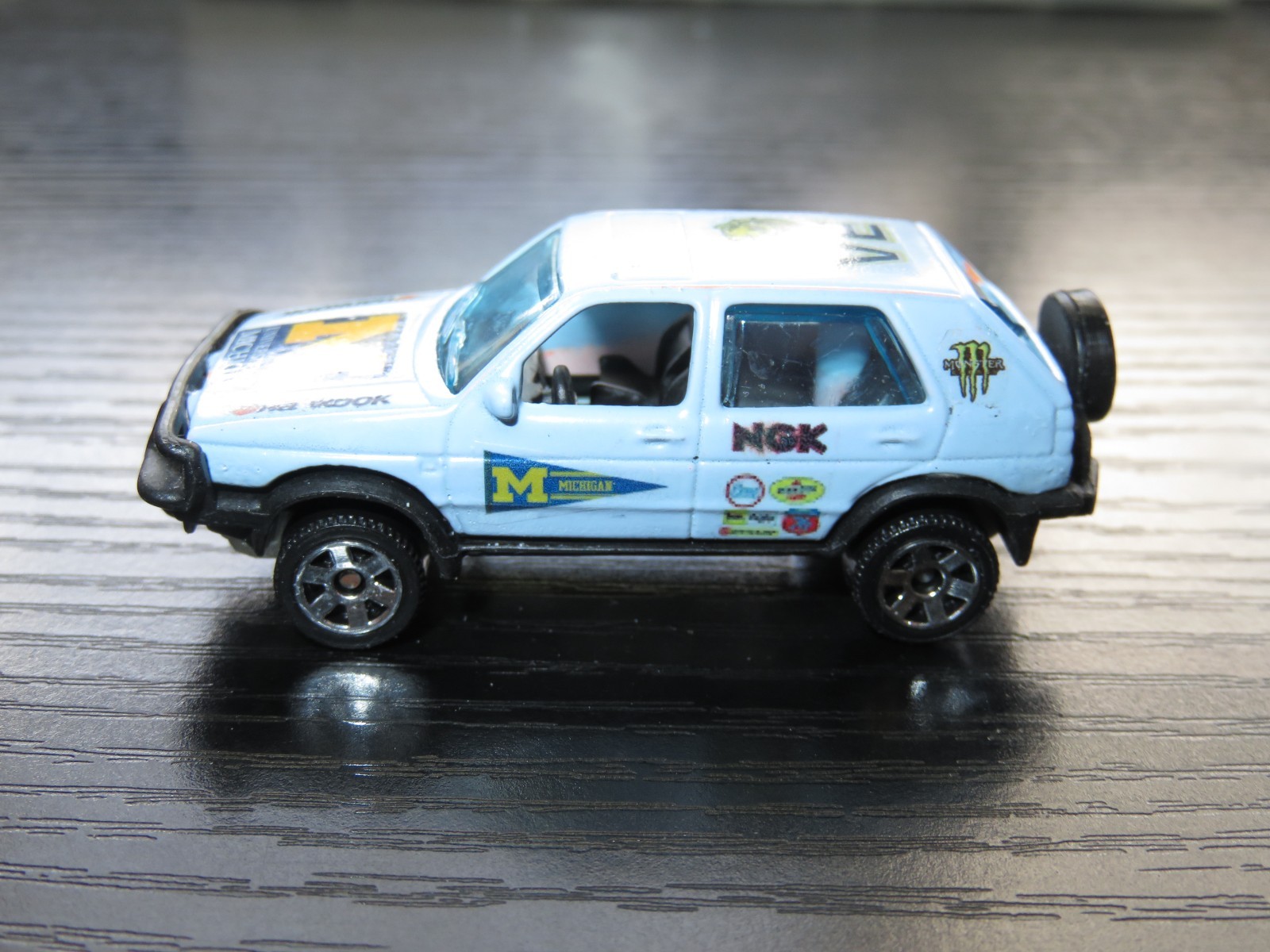 Hot Wheels – Matchbox with MICHIGAN WOLVERINES Decals One-Of-A-Kind