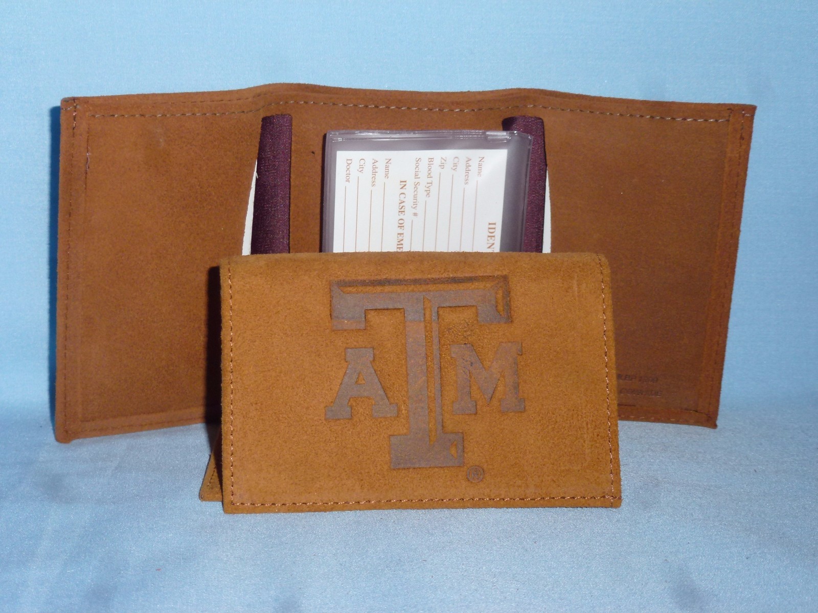 TEXAS A&M AGGIES Leather TriFold Wallet NEW txt