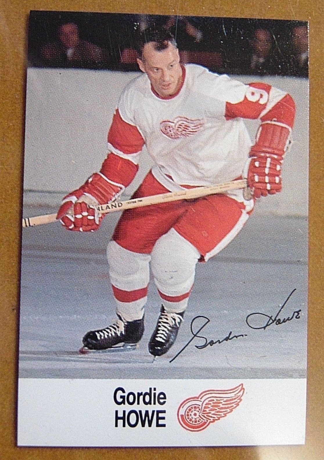 ESSO Oil Co. HOCKEY CARD GORDIE HOWE DETROIT RED WINGS NM MINT