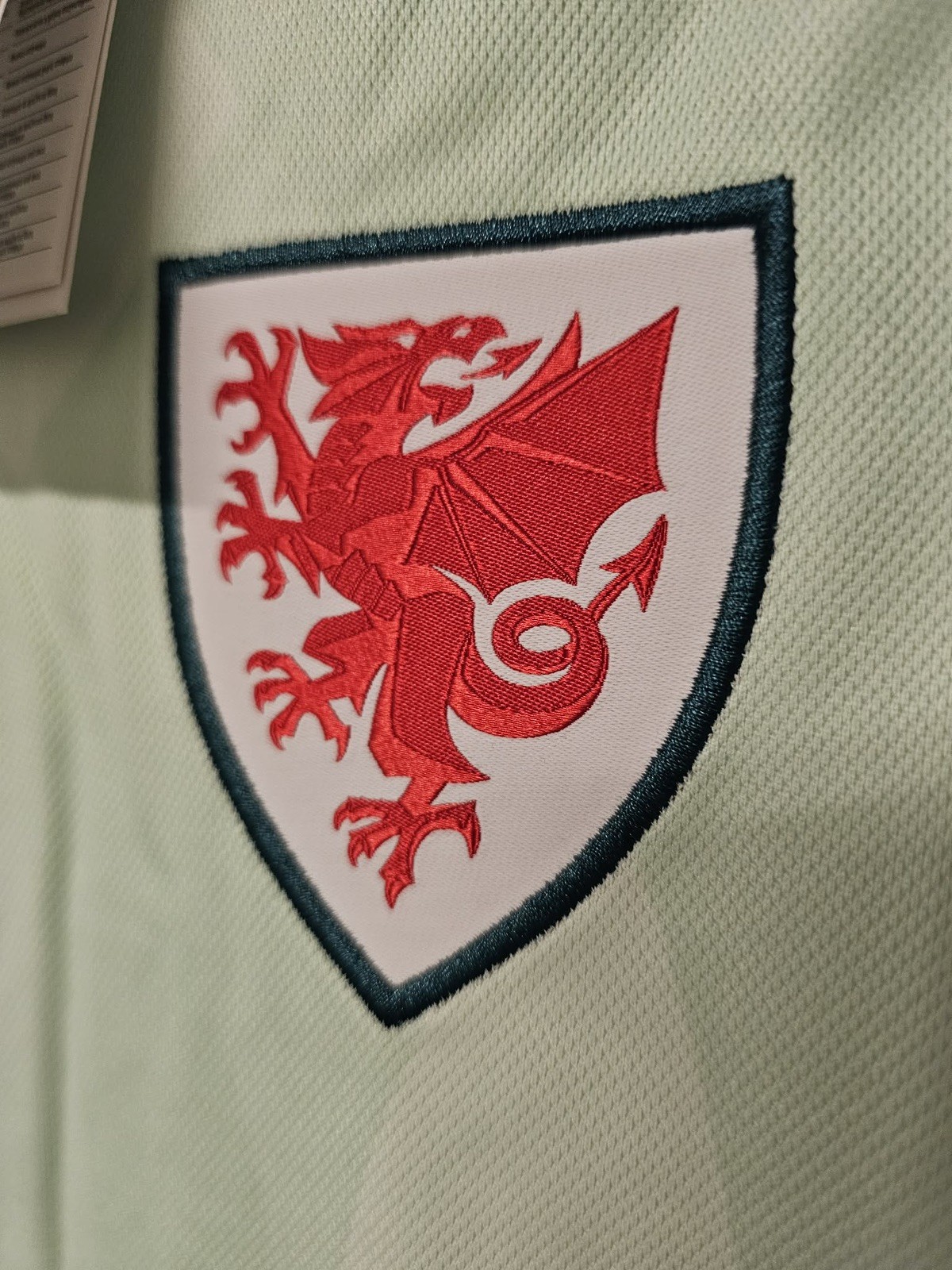 Adidas Women’s Wales Football Team Shirt Jersey 2025 Men’s Fit Size Uk S JD7455