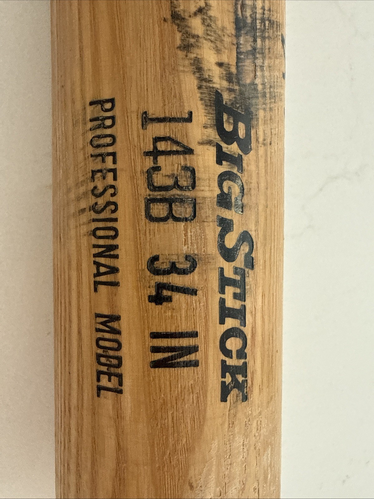 Greg Maddux Autographed Rawlings Big Stick Bat