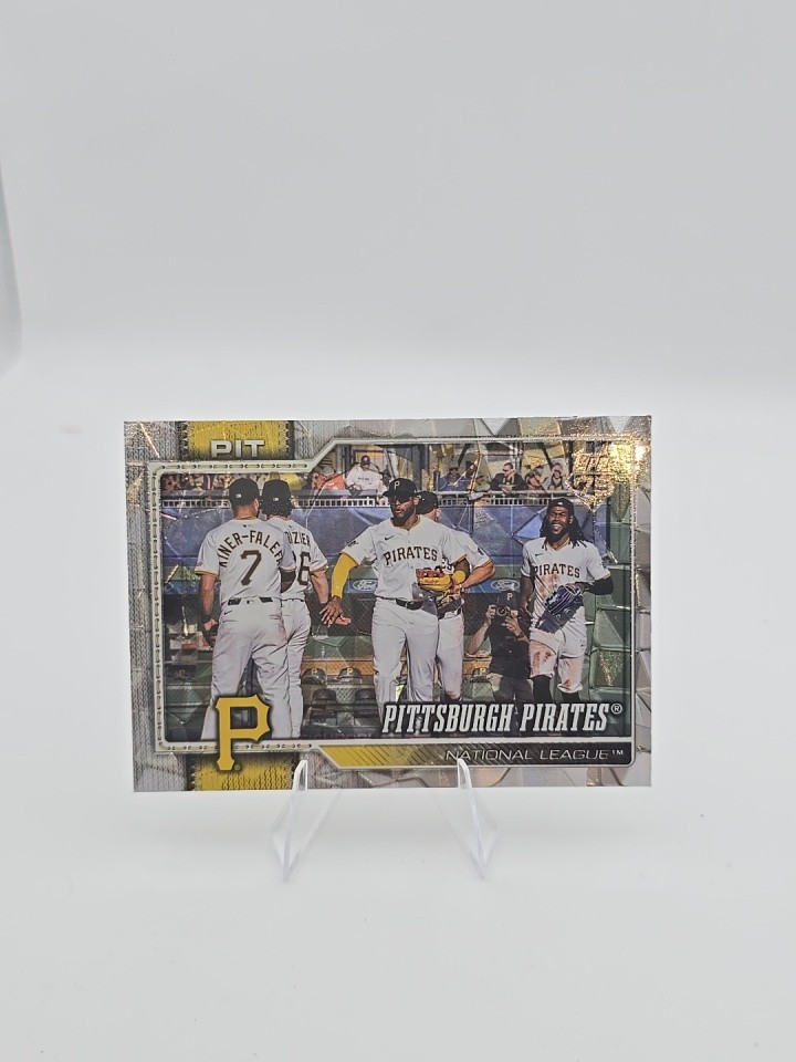 2026 Topps Series 2 Baseball #467 Pittsburgh Pirates DIAMANTE FOIL