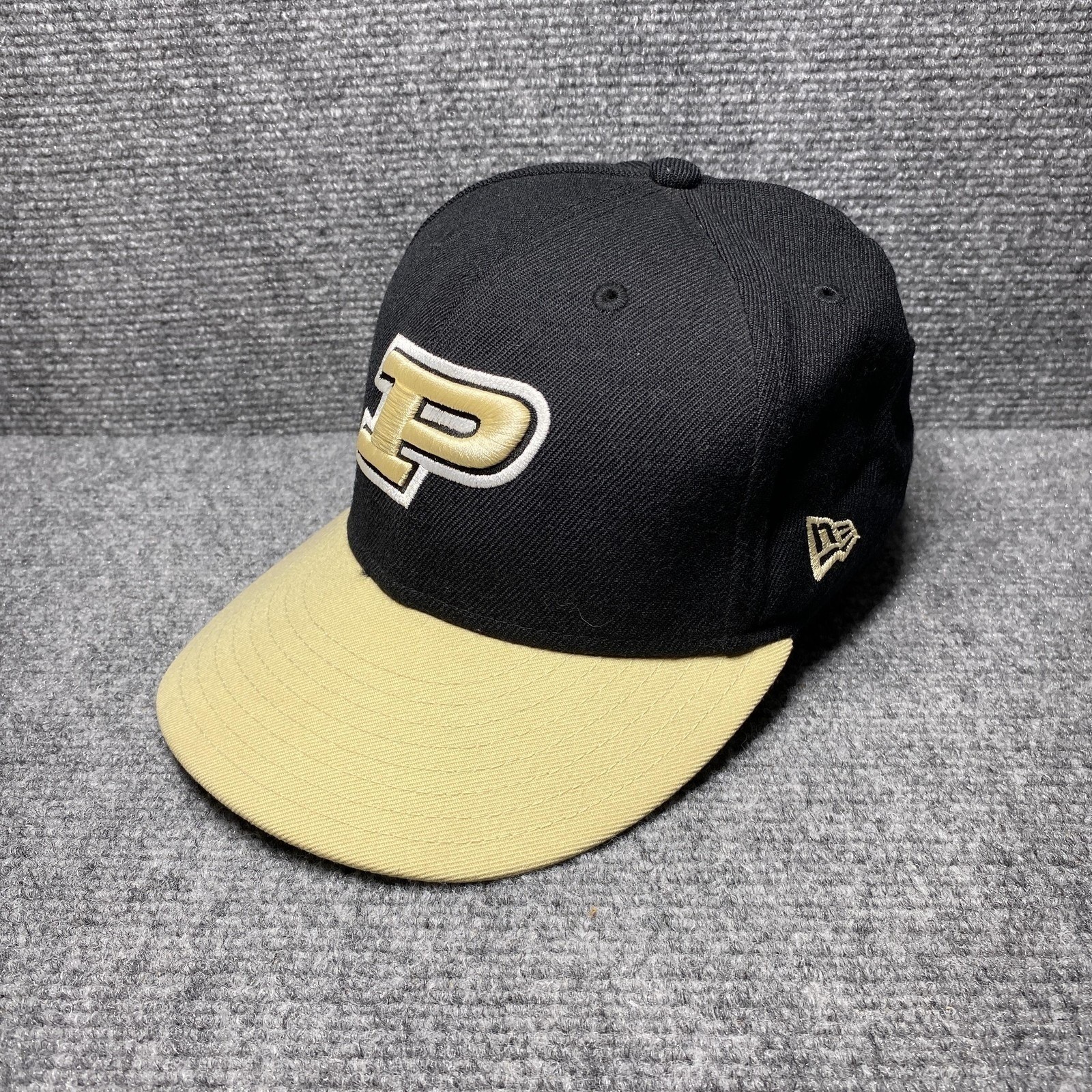 Purdue Boilermakers Hat Cap Fitted Mens 7 1/8 Black NCAA Basketball New Era