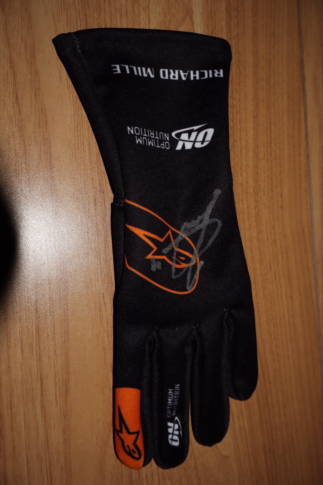 LANDO NORRIS SIGNED GLOVES MCLAREN F1 2025 WORLD CHAMPION