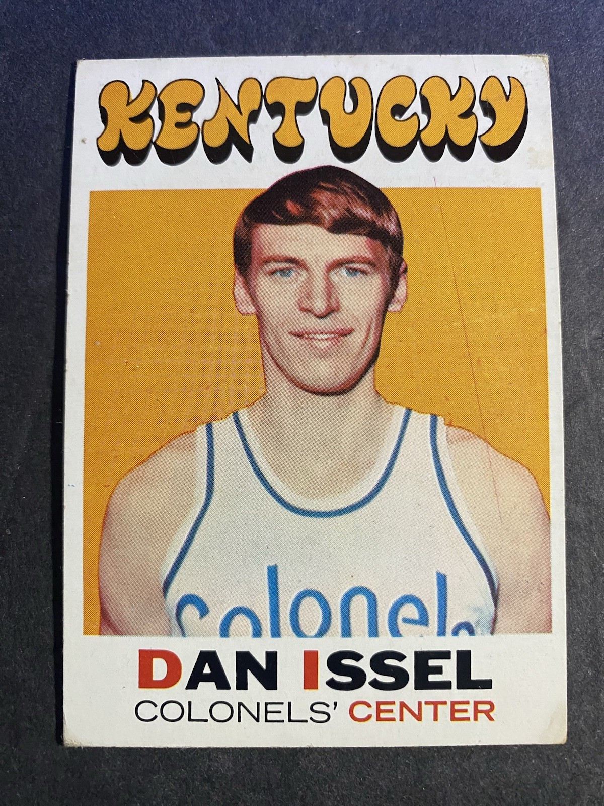 1971-72 Topps Basketball Dan Issel Kentucky Colonels Rookie Card #200