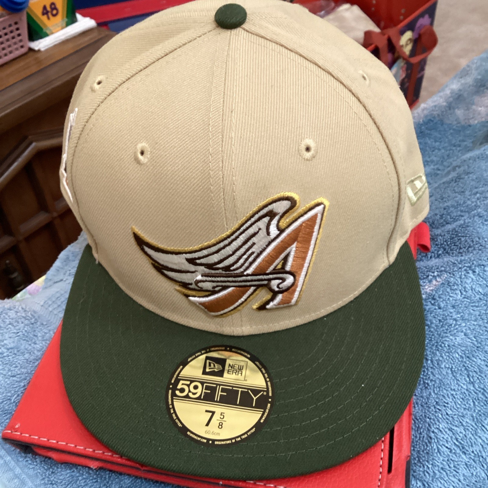 New Era 59FIFTY Los Angeles Angels MLB Beige/Green Fitted Cap Hat 7 5/8