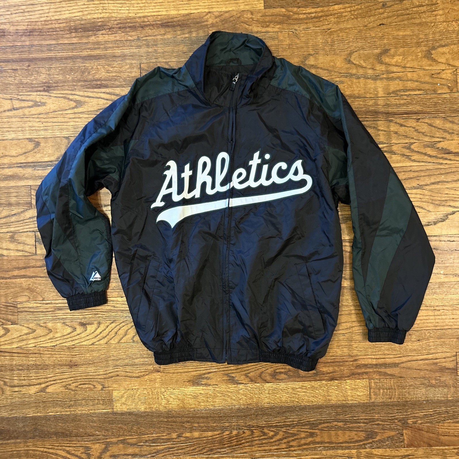 Oakland Athletics A’s Size M Black Green Majestic Full-Zip Light Weight Jacket