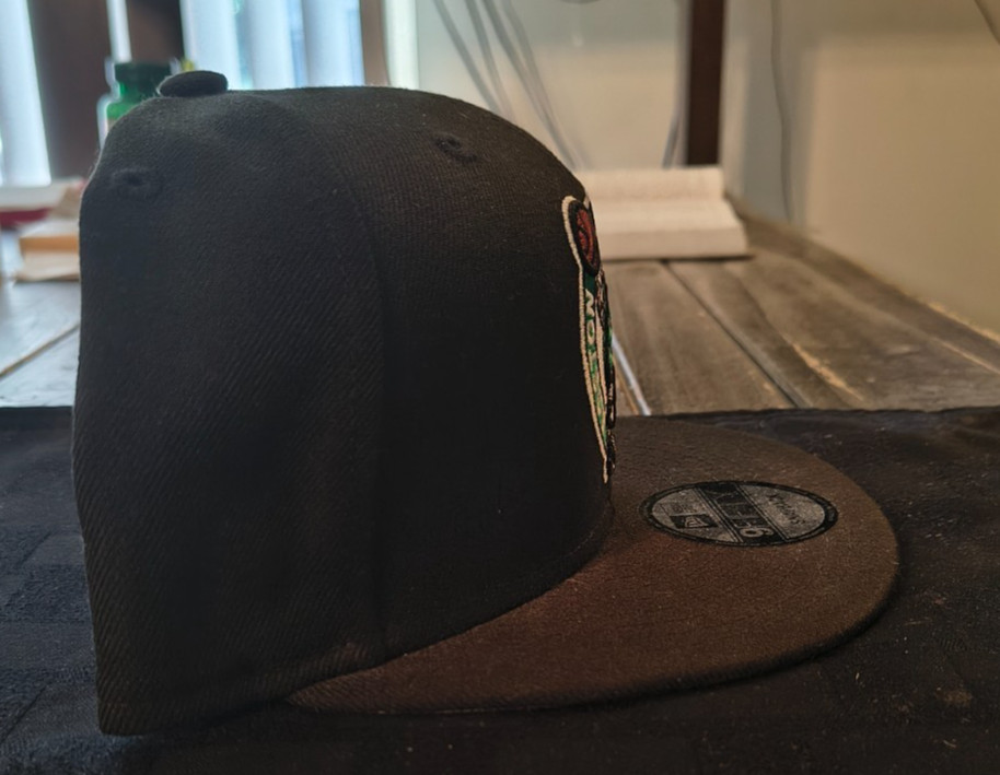 New Era Boston Celtics 9FIFTY Adjustable Snapback Hat – Black – Brand New