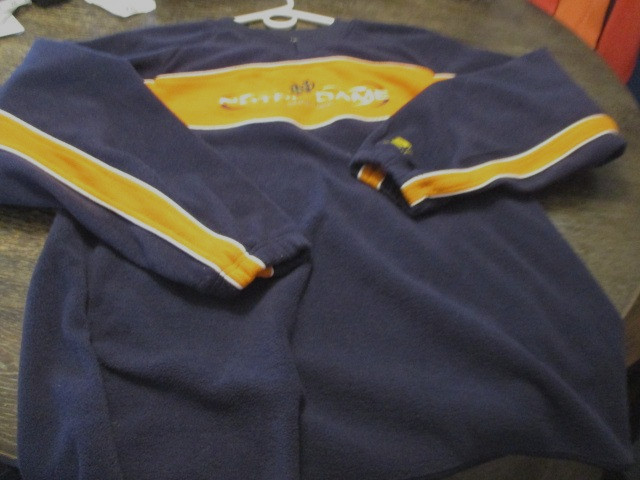 TEAM STARTER NOTRE DAME FIGHTIN IRISH FLEECE MEN’S SWEATSHIRT IN SIZE L