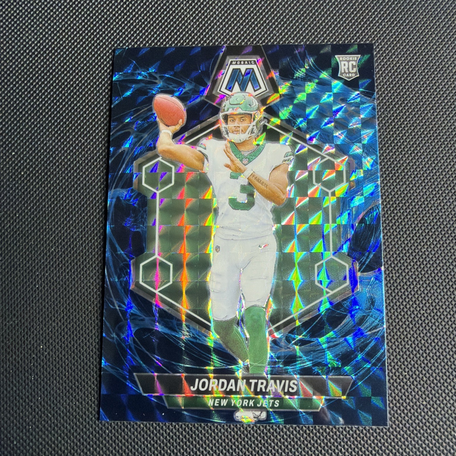 2024 Panini Mosaic – Rookies Jordan Travis #395 Blue Genesis Mosaic Prizm (RC)