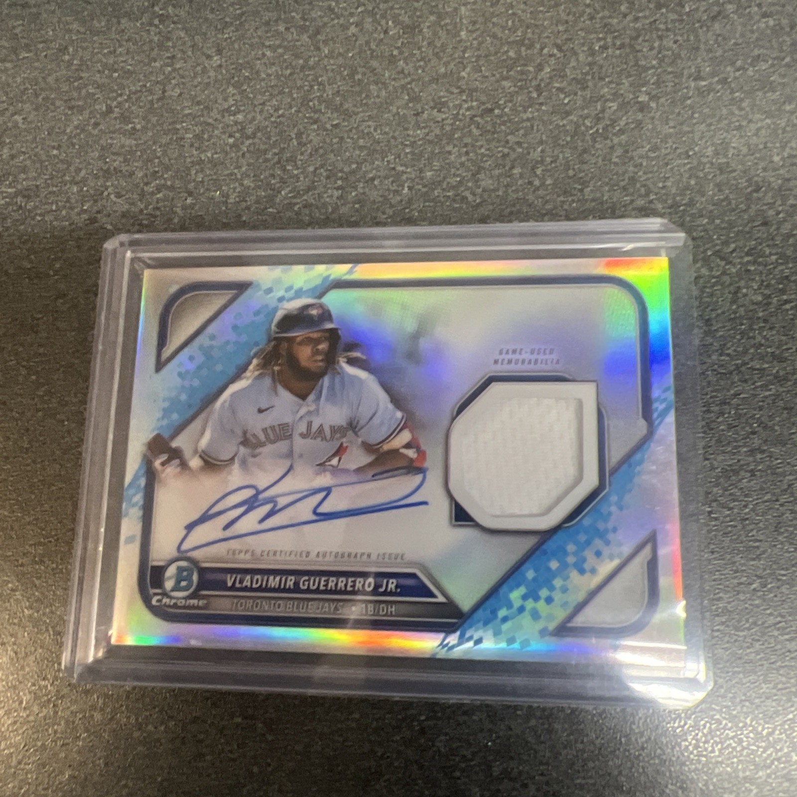 VLADIMIR GUERRERO JR. 2022 BOWMAN CHROME GAME-USED JERSEY AUTO #BCAR-VG 58/150