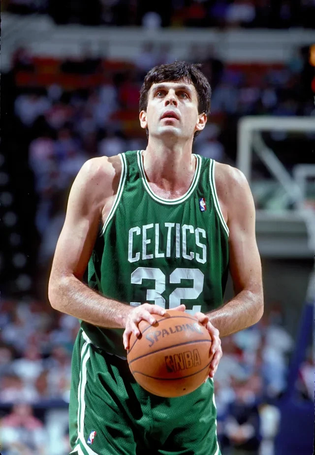 Mitchell & Ness KEVIN MCHALE 1985-86 Throwback Swingman Jersey Men’s Small Sewn