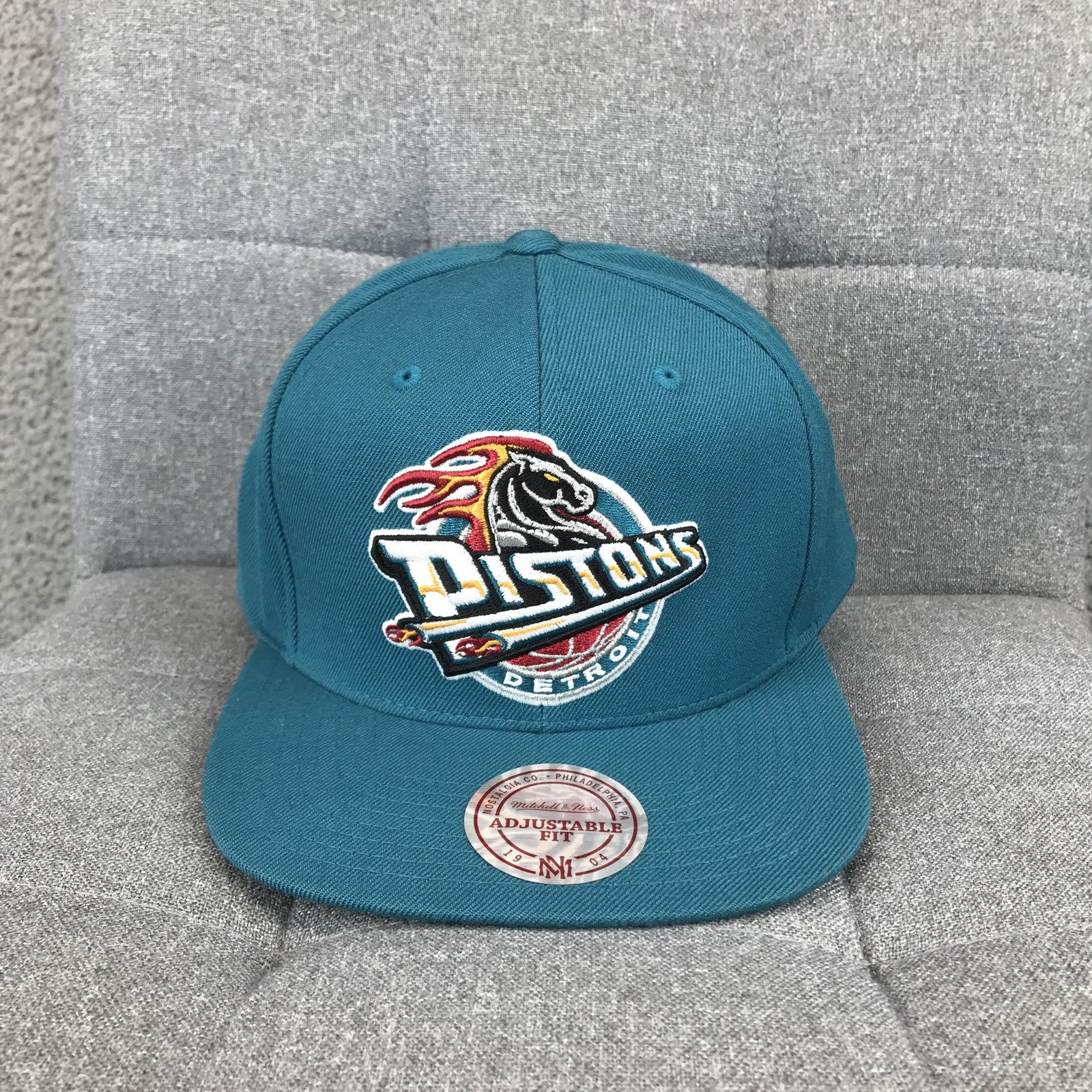 Detroit Pistons Hat Cap Snap Back One Size Blue NBA Basketball Mitchell & Ness