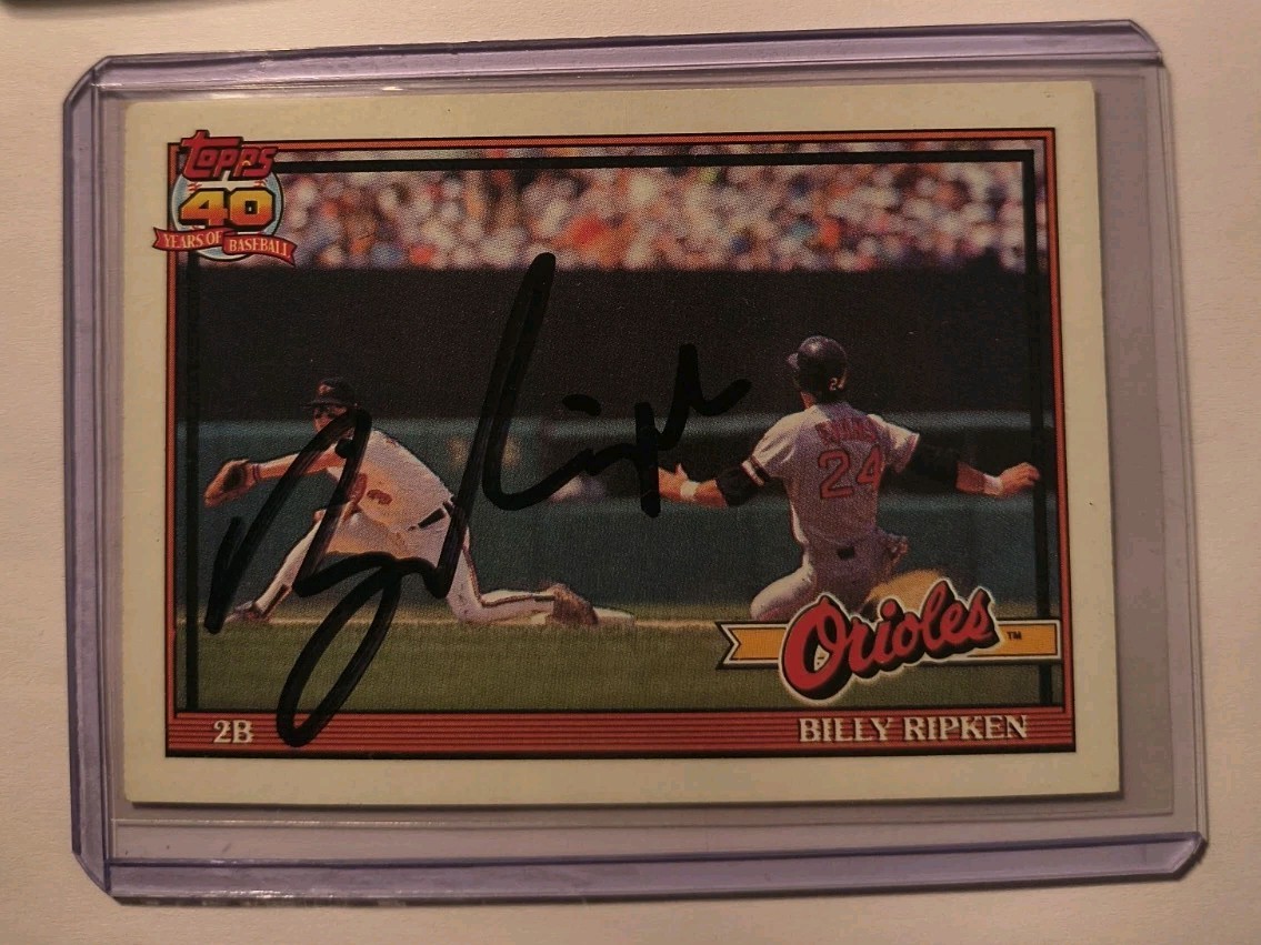 1991 Topps DESERT SHIELD #677 AUTO BILLY RIPKEN Autograph, Gold + Graded PSA 8