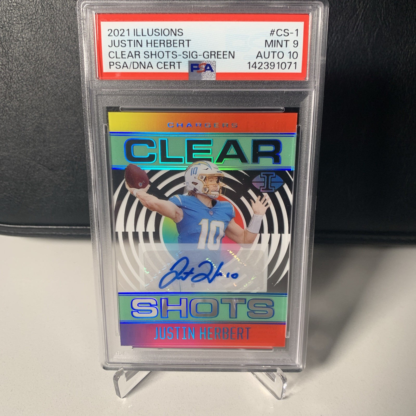 2021 Illusions- Clear Shots Autograph #3/3! Justin Herbert CS-1 PSA 10 Auto Pop1