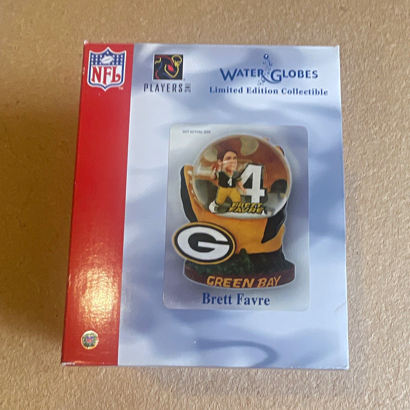 Forever Collectibles Green Bay Packers Brett Favre NFL Water Globe Green