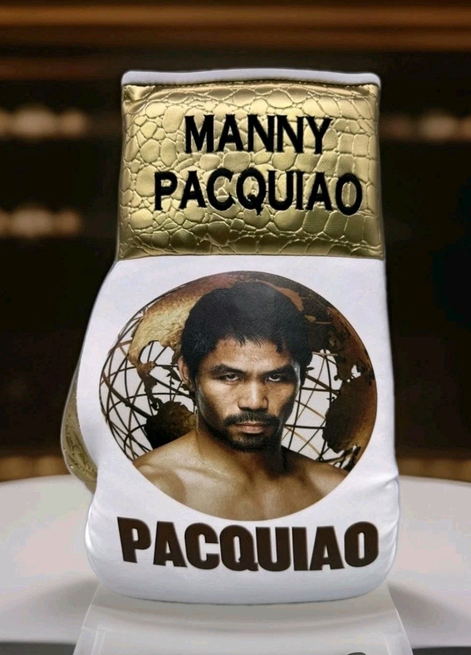 Manny Pacquiao. Gold Boxing Glove Collectible.🥊