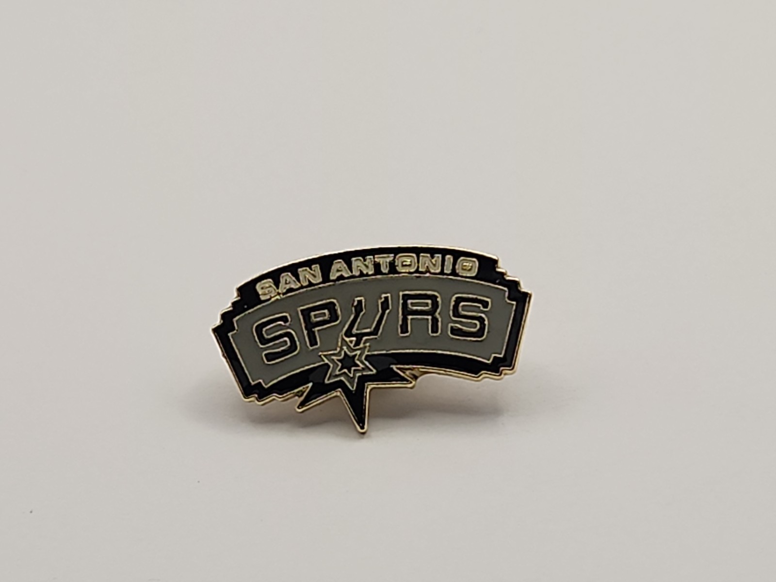 NBA Basketball Team San Antonio Spurs Hard Enamel Brooch Pin, Hat Pin