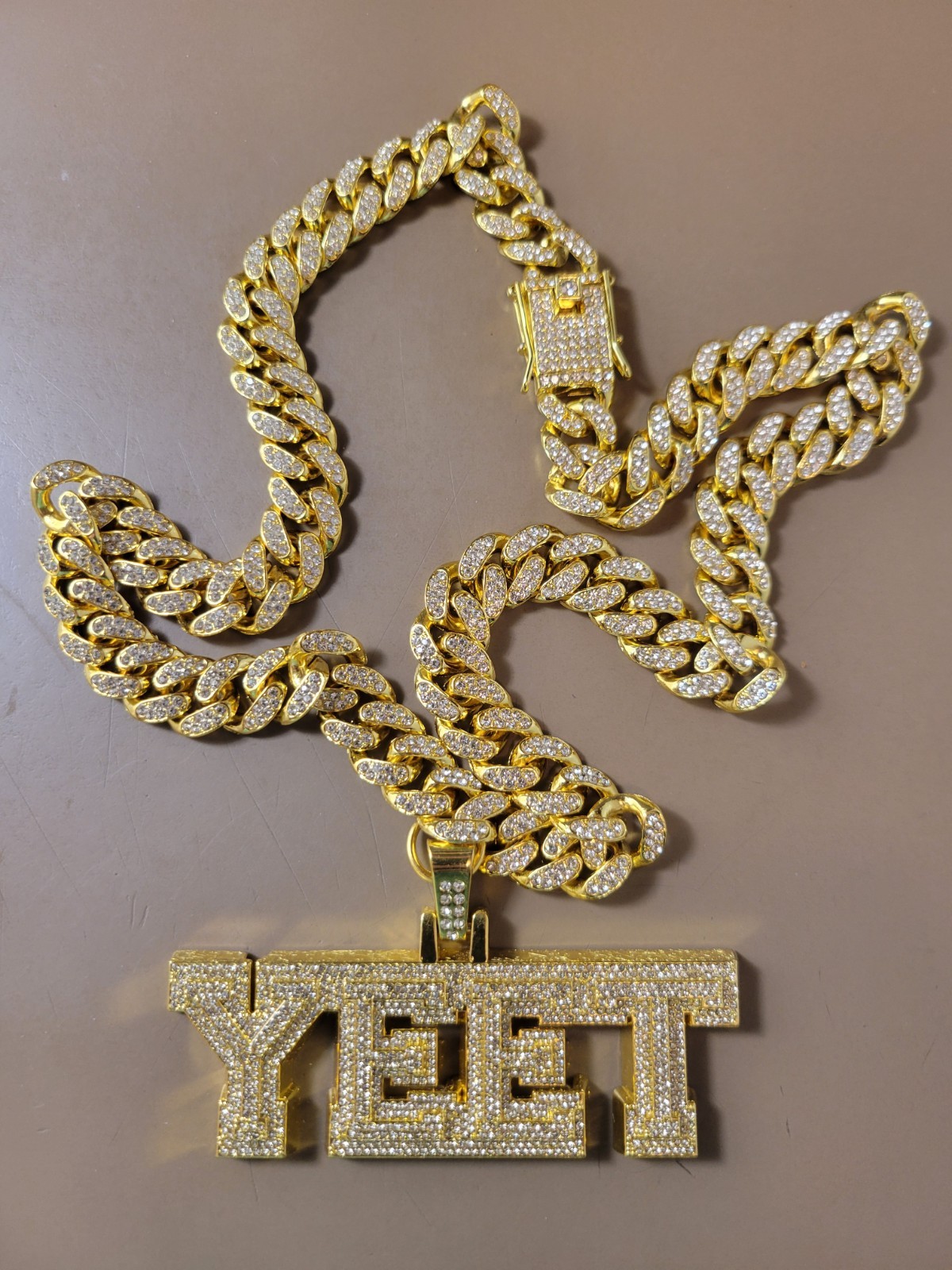 WWE Jey Uso YEET chain necklace bling WWF Usos RARE HTF SOLD OUT ON WWE SHOP m