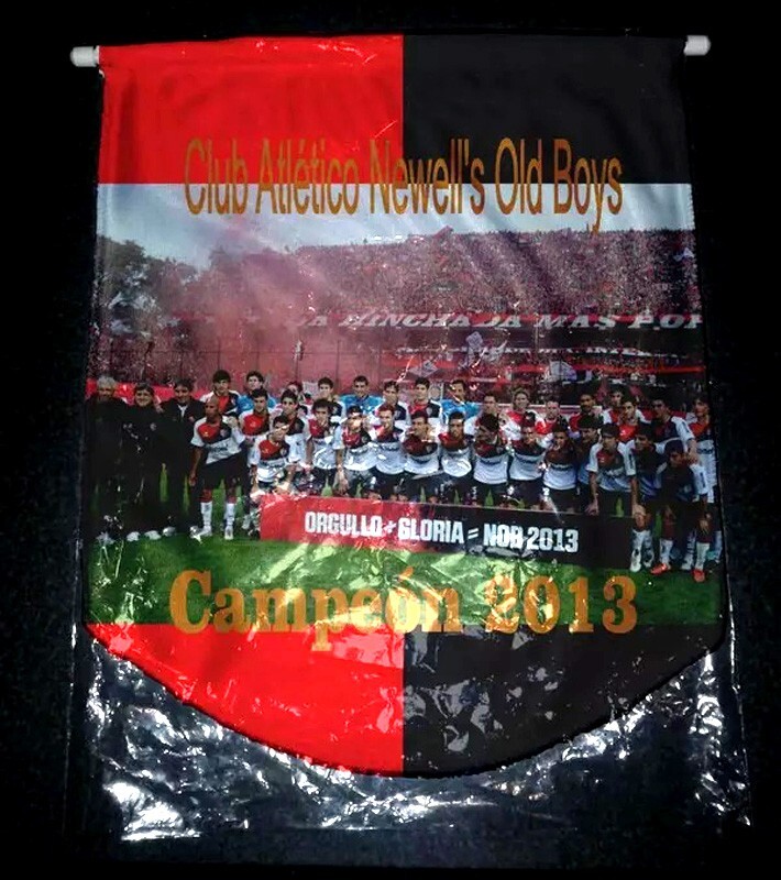 NEWELL’S OLD BOYS – FOOTBALL PENNANT – Plush Cloth 36 cm – Argentina