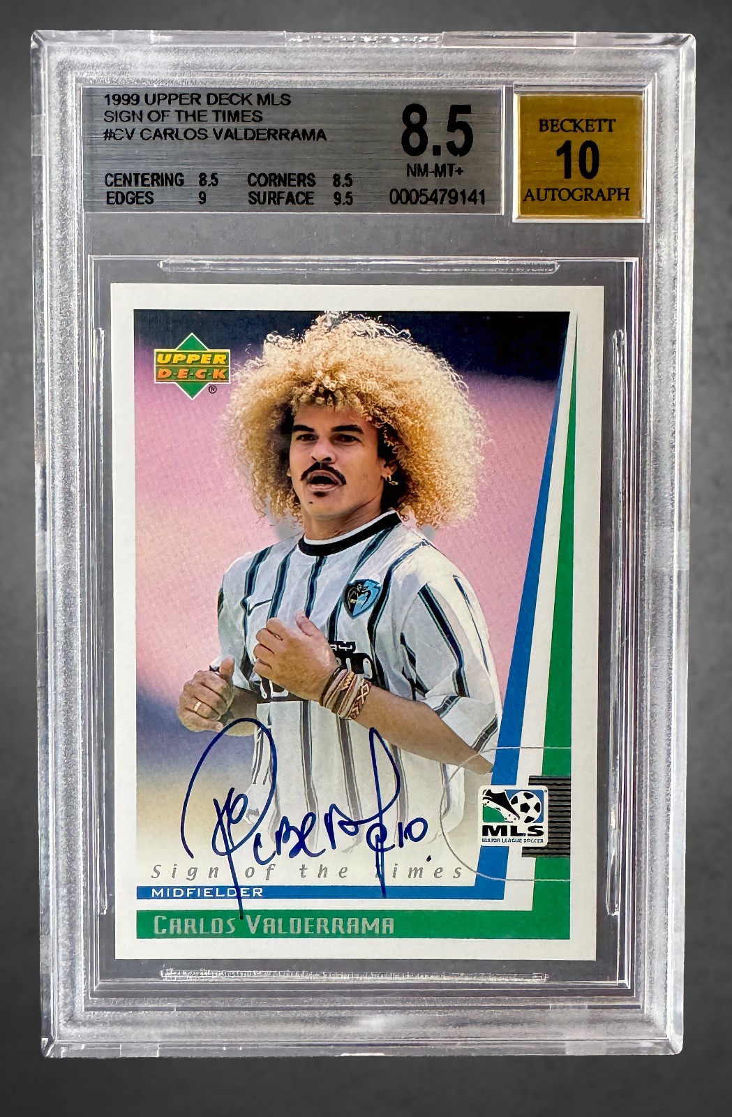 1999 Upper Deck MLS Sign of the Times #CV Carlos Valderrama BGS 8.5/10 Rare