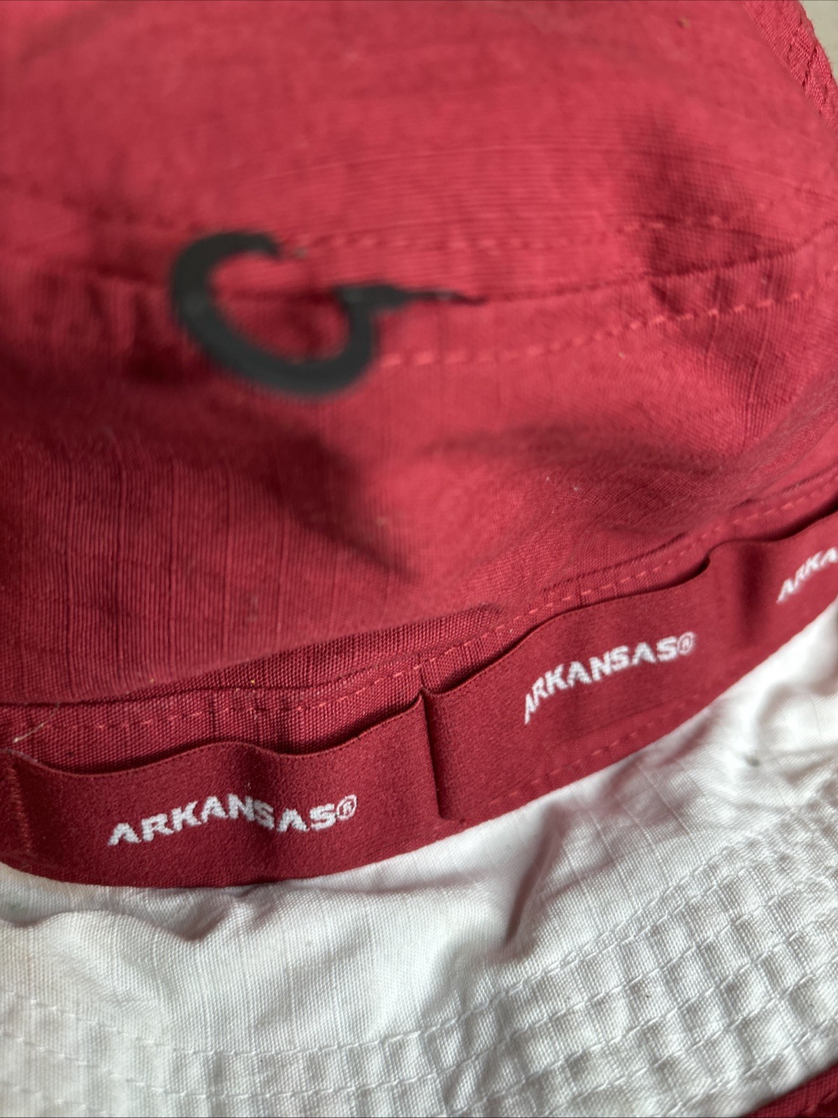 Nike Unisex Adult Dri-Fit Arkansas Razorbacks Apex Bucket Hat Red/White Size M