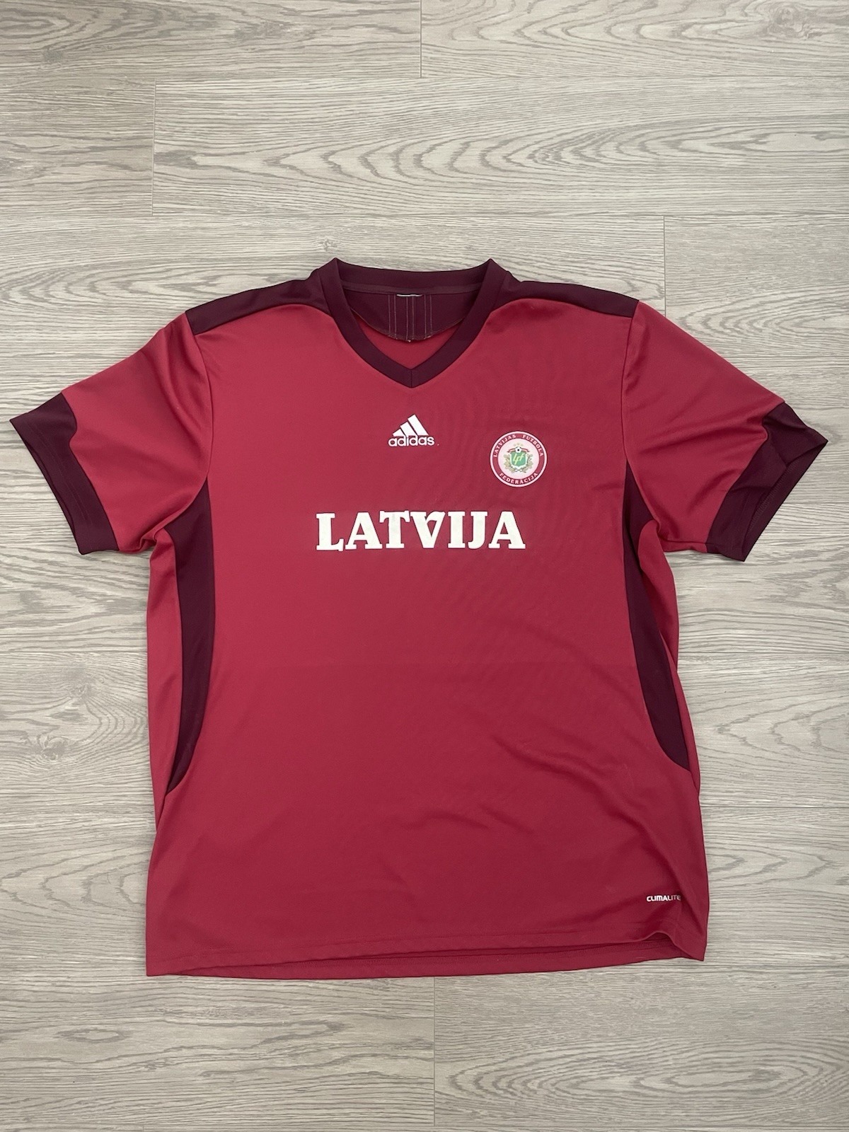 LATVIA 2009 HOME FOOTBALL SHIRT SOCCER JERSEY Adidas E19935 Adult Size XL