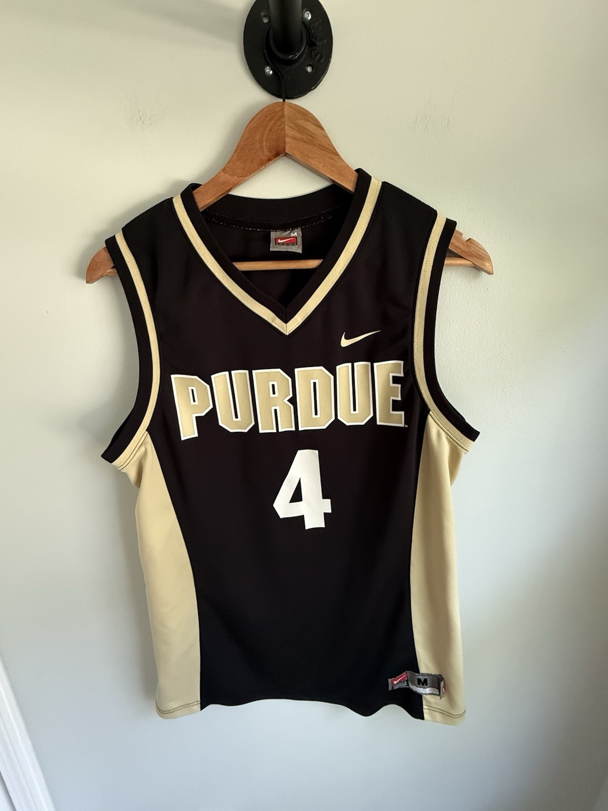 Vintage team Nike Purdue Boilermakers #4 Men’s M Black / Gold NCAA Jersey