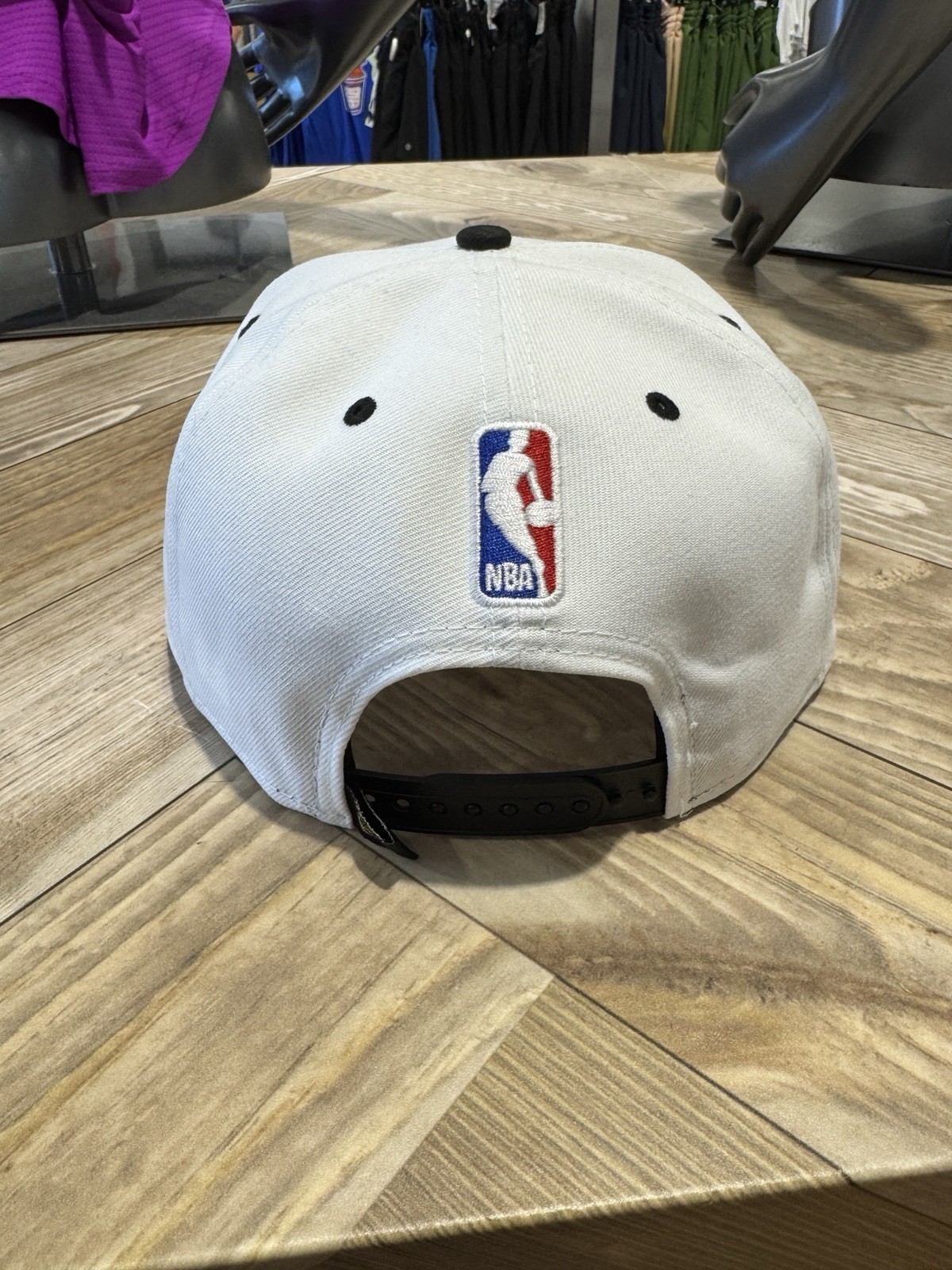 New Era Adult 2026 NBA Champions New York Knicks Locker Room 9Fifty Hat IN HAND