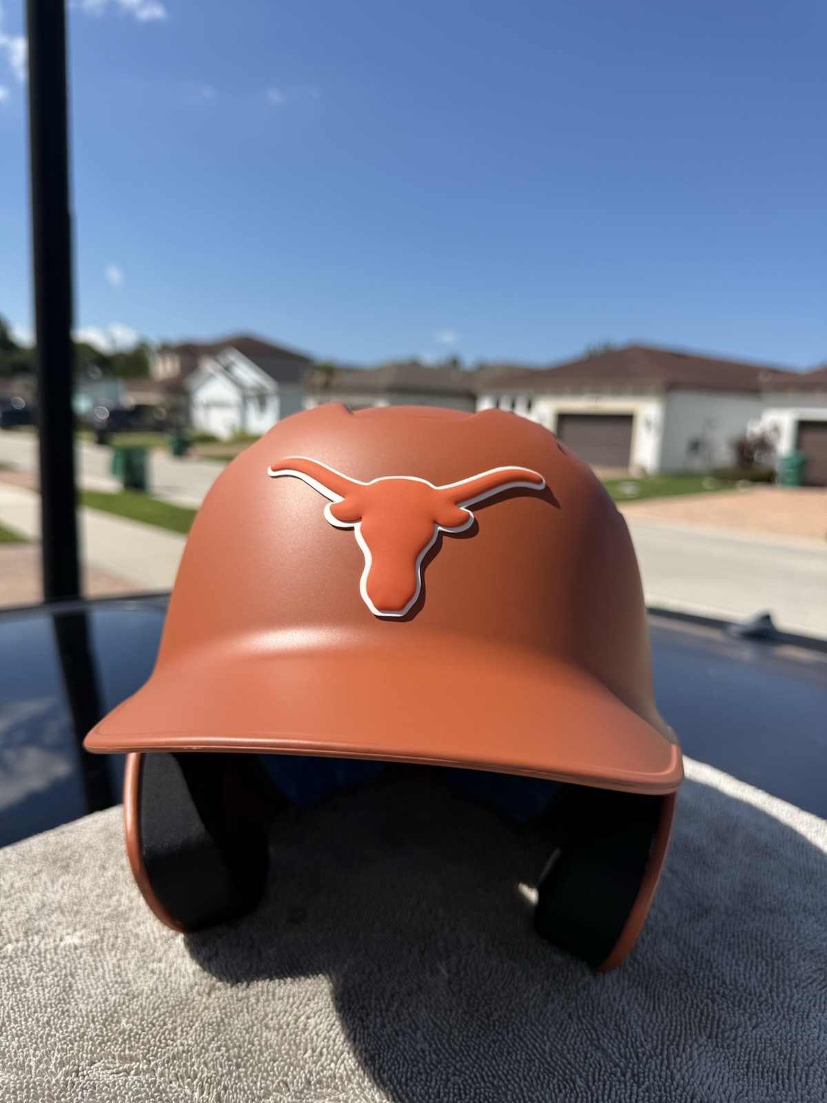 TEXAS LONGHORNS COLLEGE WORLD SERIES CUSTOM EASTON BATTING HELMET NEW