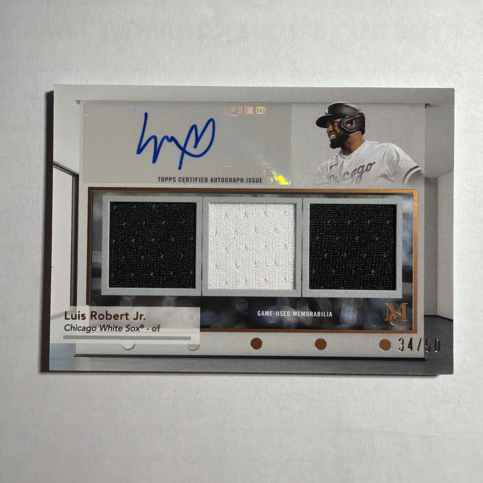 2024 Topps Museum Collection Luis Robert Jr. Triple Relic AUTO #34/50 White Sox