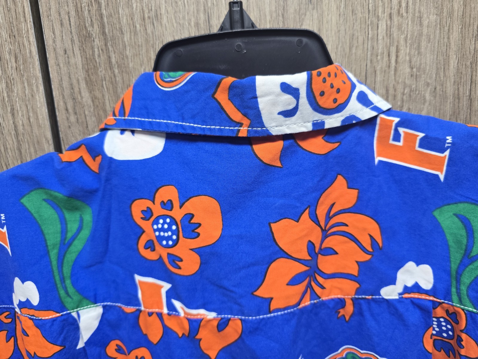 OFFICAL NEW W/TAGS FLORIDA GATORS HAWAIIAN ALOHA STYLE FULL BUTTON WES & WILLY