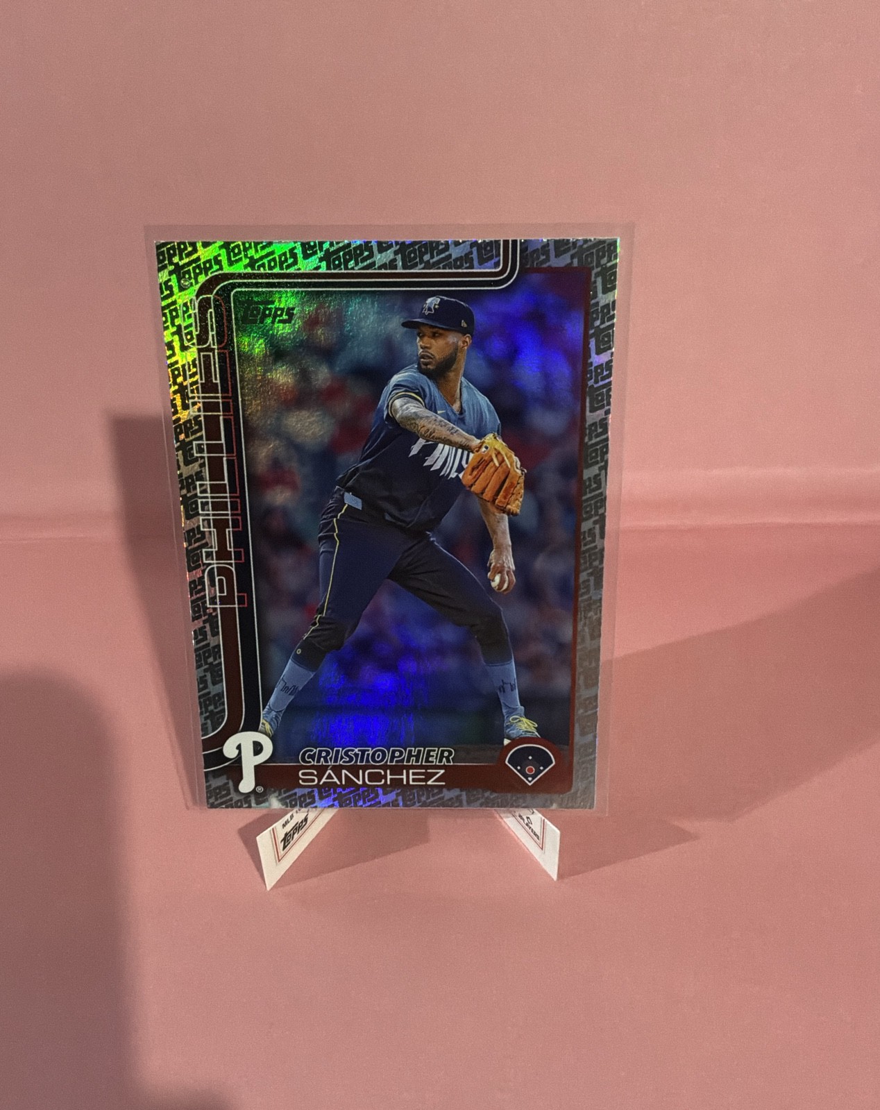 2025 Topps Series 1 – Cristopher Sanchez #109 Topps Foil Pattern