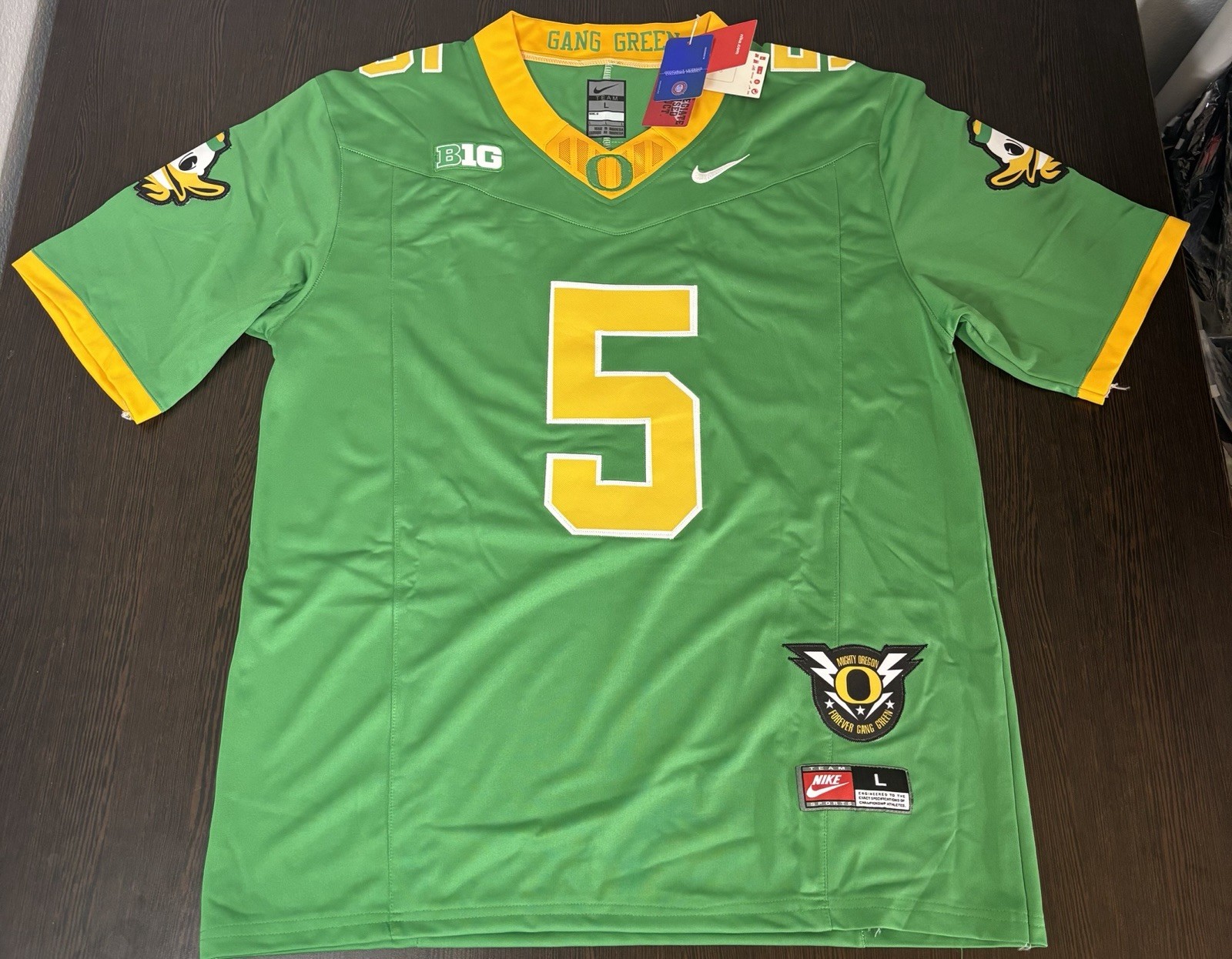 Dante Moore Oregon Ducks Jersey! SHIPS SAME DAY!