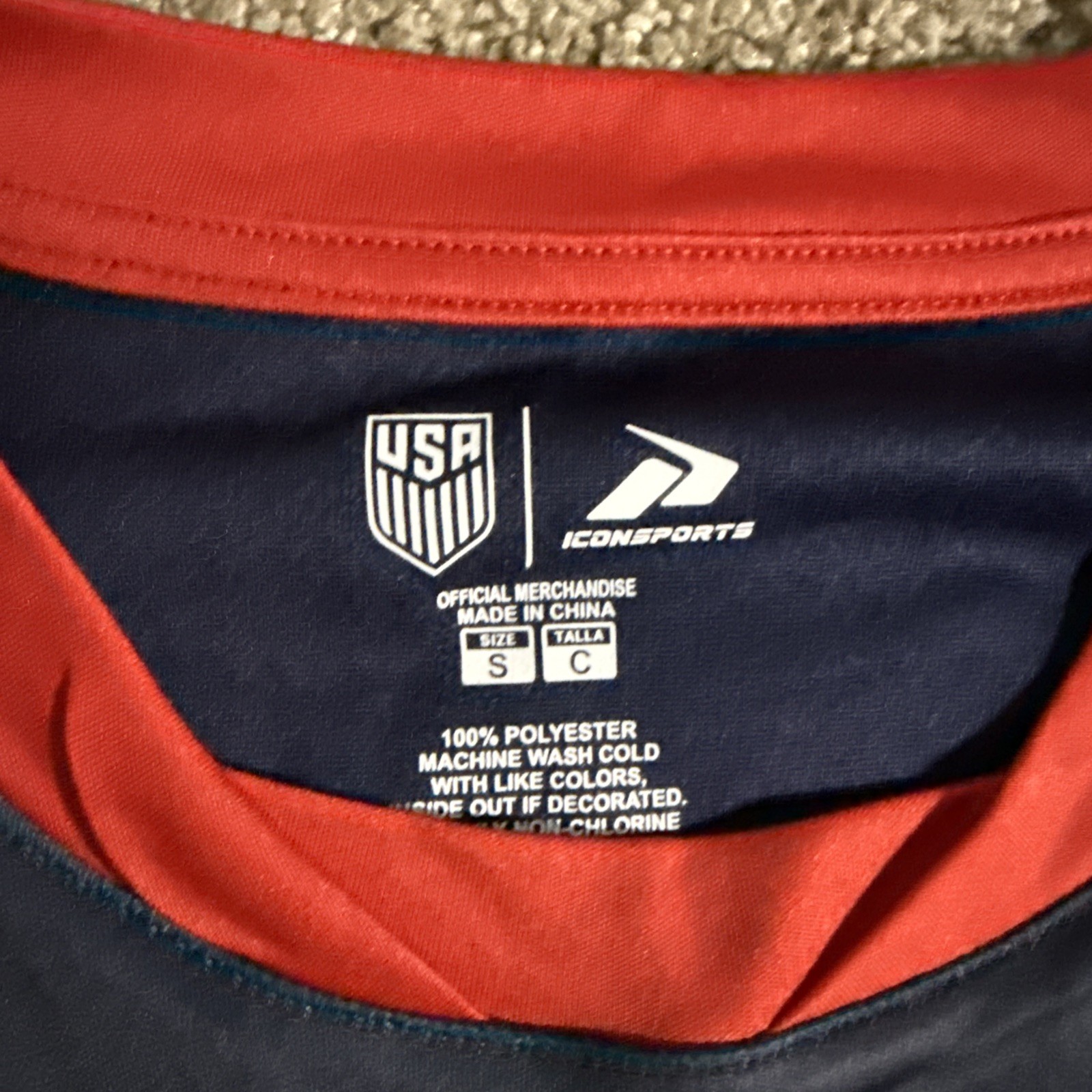 NEW! United States Soccer Navy Red Gradient Jersey – Men’s Small