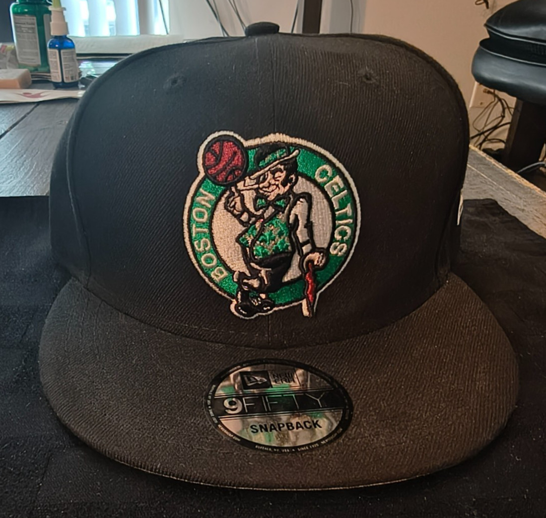 New Era Boston Celtics 9FIFTY Adjustable Snapback Hat – Black – Brand New