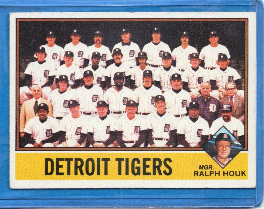 1976 Topps Baseball Cards Complete Your set – You Pick Your Favorites 201-440