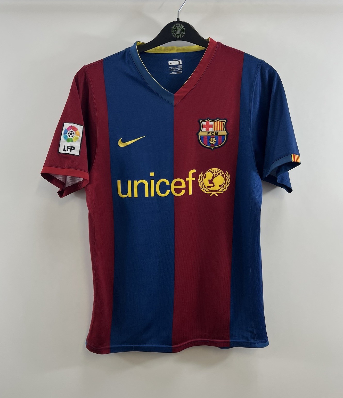 Barcelona Home Football Shirt 2006/07 Adults Small Nike I48