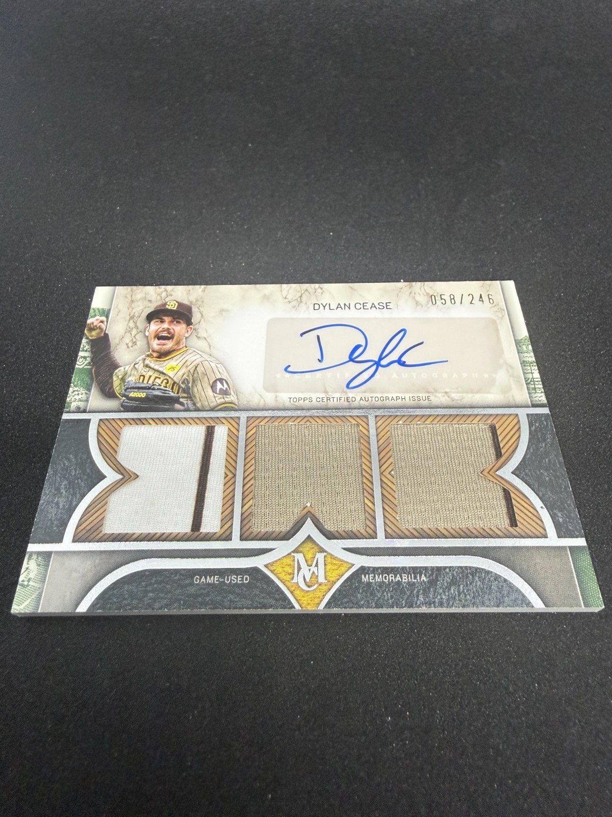 Dylan Cease 2025 Museum Collection Triple Patch Auto /246 (SPTRA-DCE)