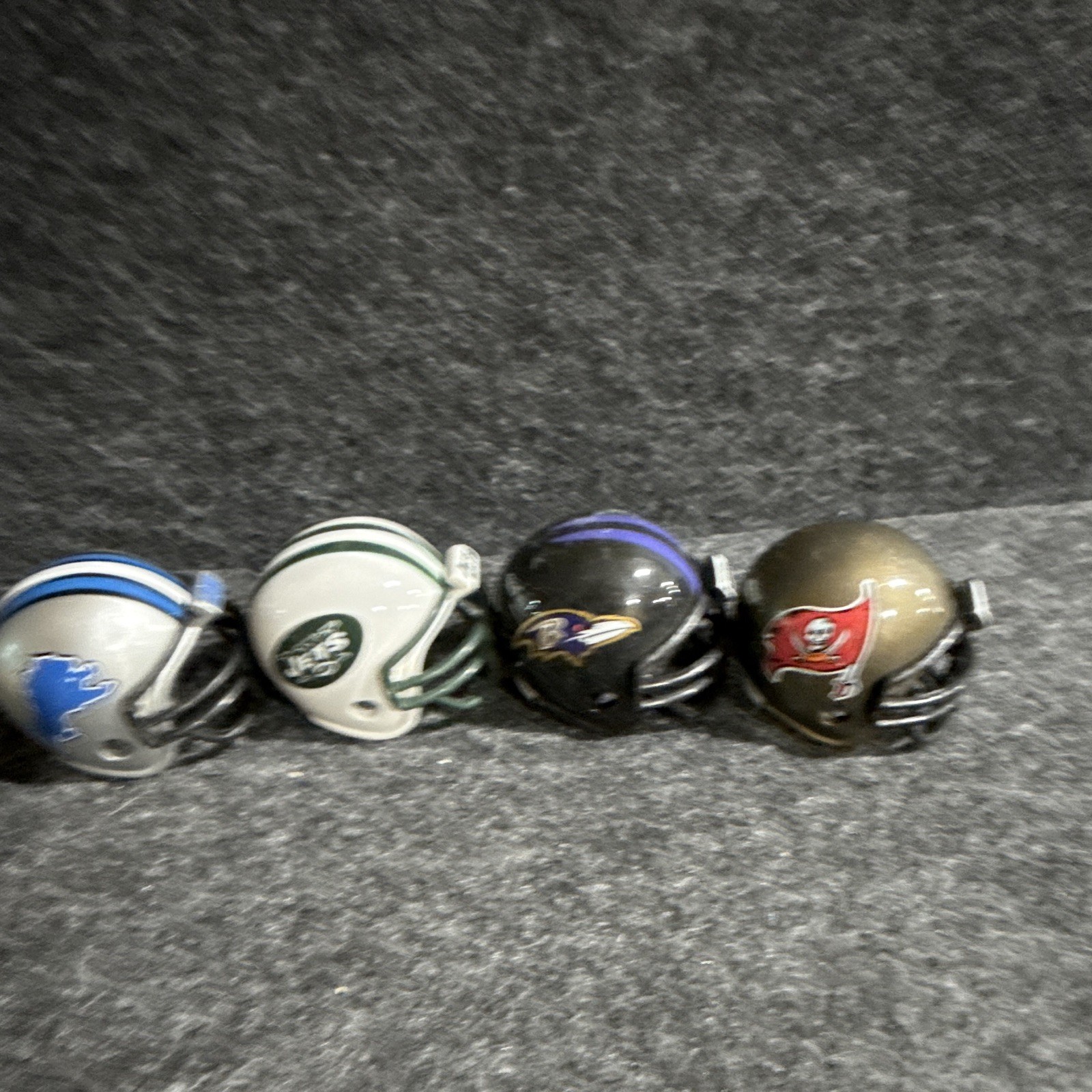 Riddell NFL Mini Helmet Collection Chiefs Giants Panthers Bills Multi-Color