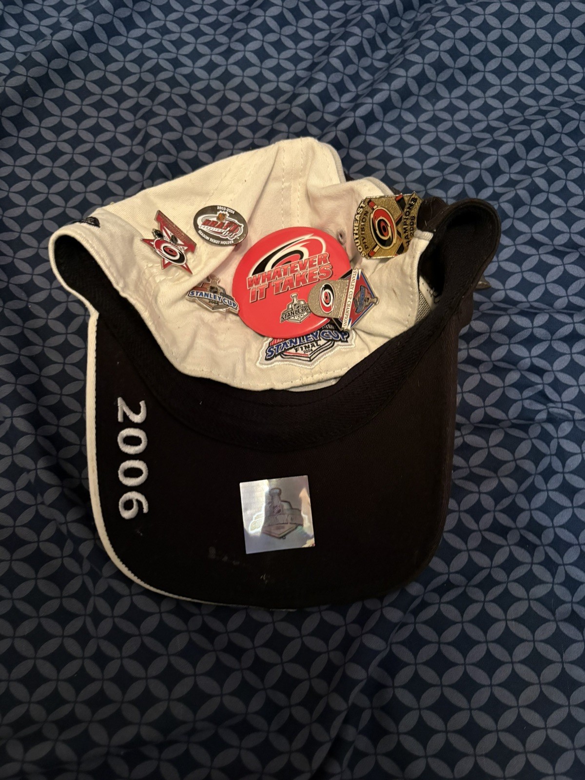 2006 Carolina Hurricanes Stanley Cup Champions with pins