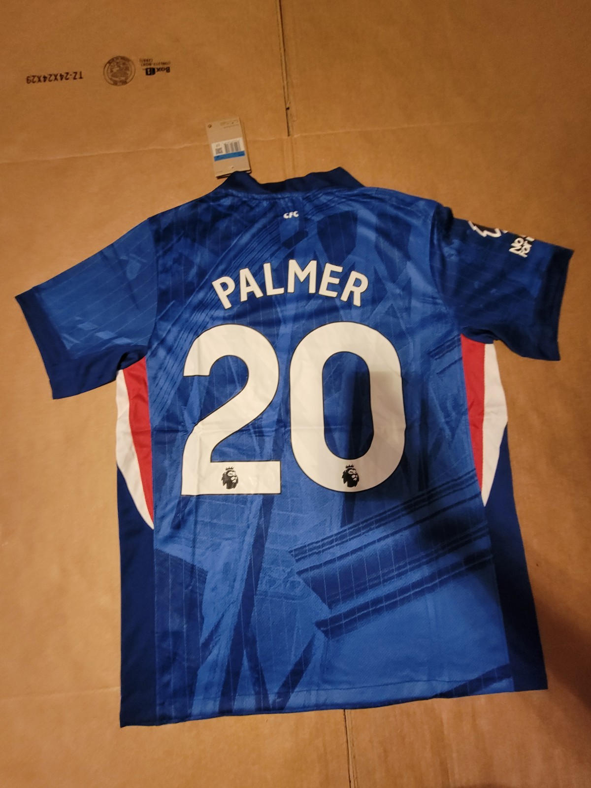 Chelsea FC 2024/2025 Home Jersey SIZE M featuring player Cole Palmer (#20)