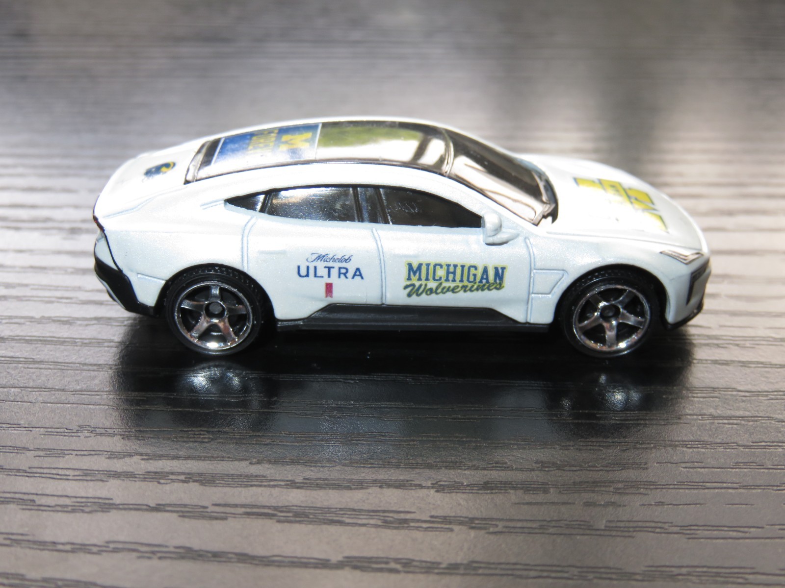 Hot Wheels – Matchbox with MICHIGAN WOLVERINES Decals One-Of-A-Kind
